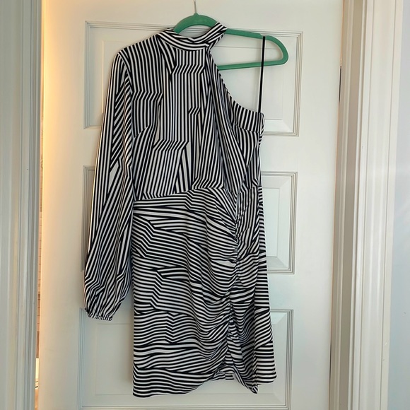 One shoulder geometrical mini dress - Picture 1 of 3